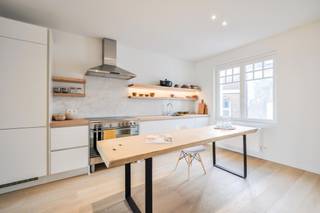 Cet appartement duplex lumineux est situé dans une petite résidence dans un endroit calme à Duinbergen. L'appartement se trouve à 400 mètres de...