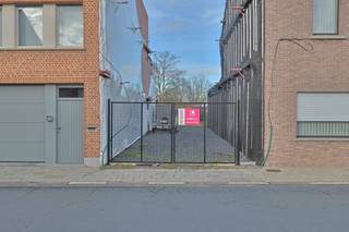 Op zoek naar een bouwgrond voor gesloten bebouwing zonder bouwverplichting in het centrum Beveren?Dan is dit perceel van 270 m² aan de Bijlstraat Uw...