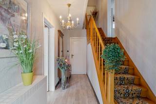 Deze gezellige, degelijke doch betaalbare woning met een netto bruikbare oppervlakte van 194 m² is gelegen langs de Guido Gezellelaan ter hoogte...