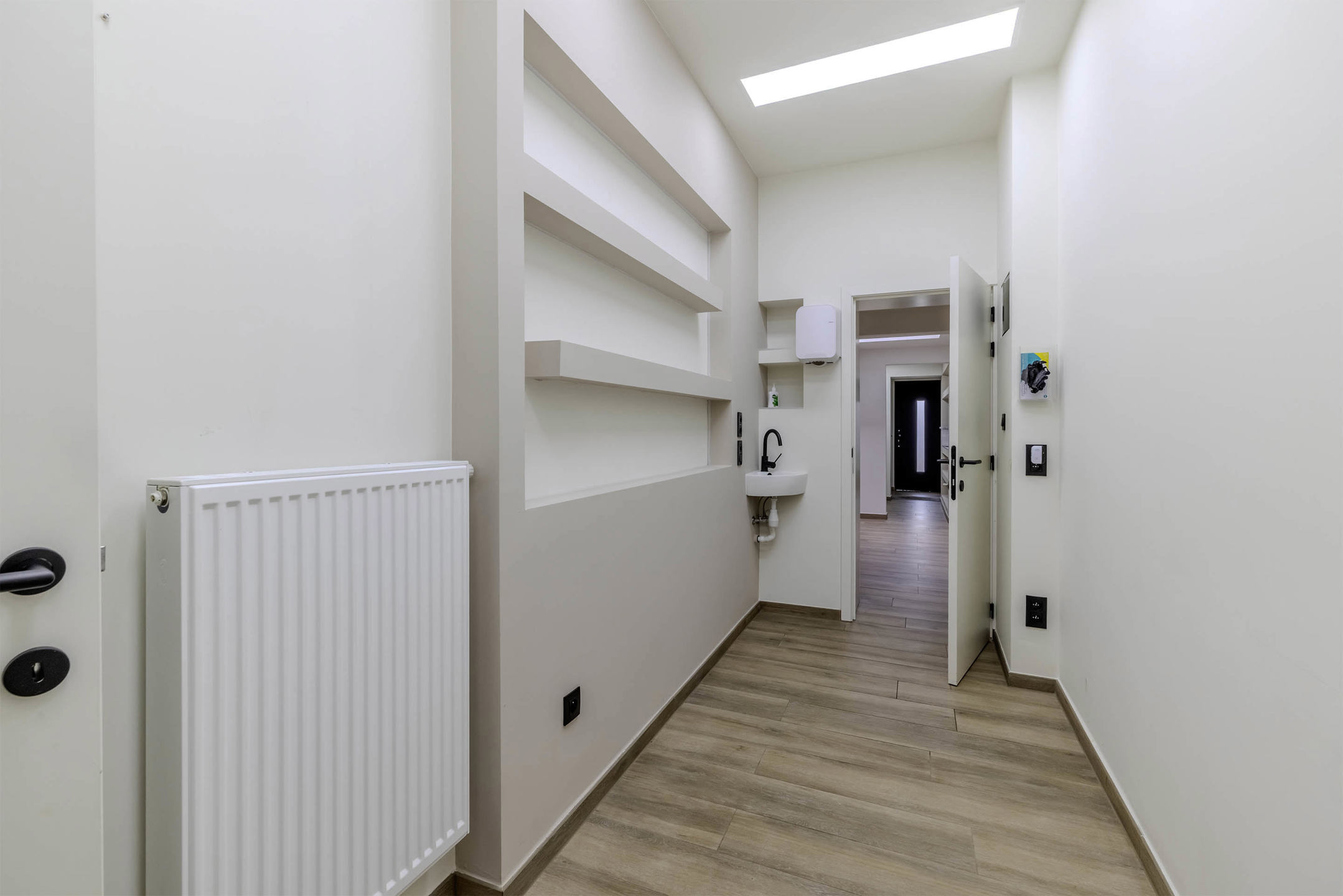 Instapklaar handelshuis in centrum Oostmalle! - foto 2