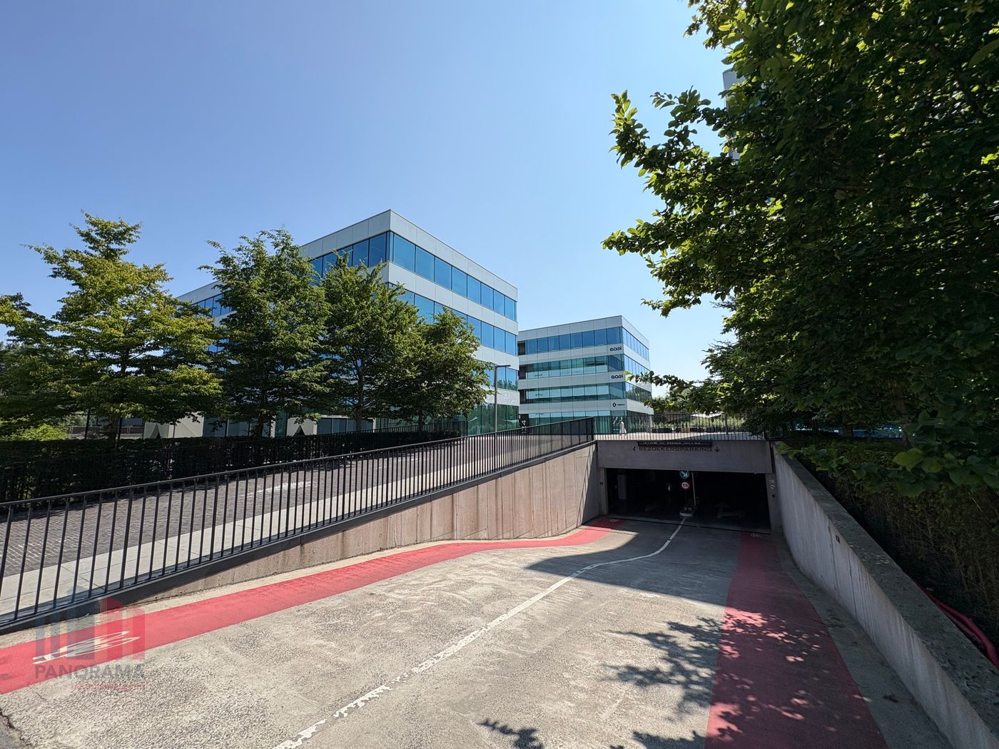 323 m² stijlvolle kantoren op toplocatie langs E40 te Zwijnaarde - foto 3