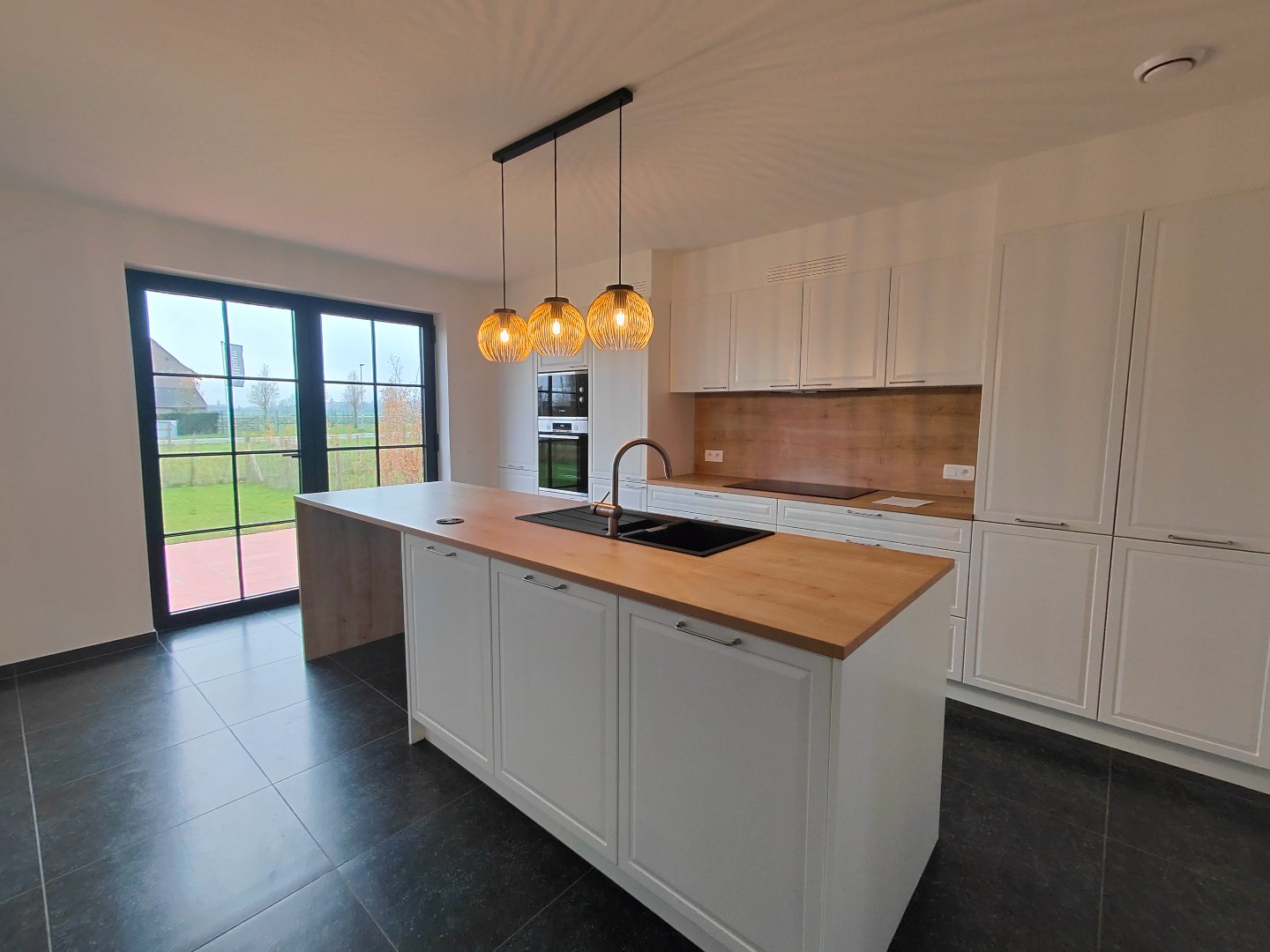 Prachtige energiezuinige halfopen woning op rustige ligging - foto 2