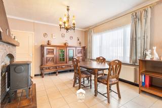 Deze woning ligt in een rustige en groene omgeving met open zicht aan de achterzijde en biedt veel potentieel voor wie wil renoveren of...