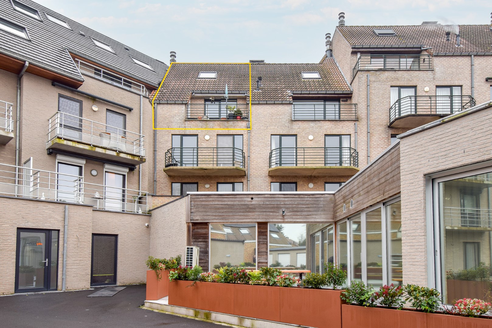 Apartment for sale in Gistel with 4 bedrooms - photo 1