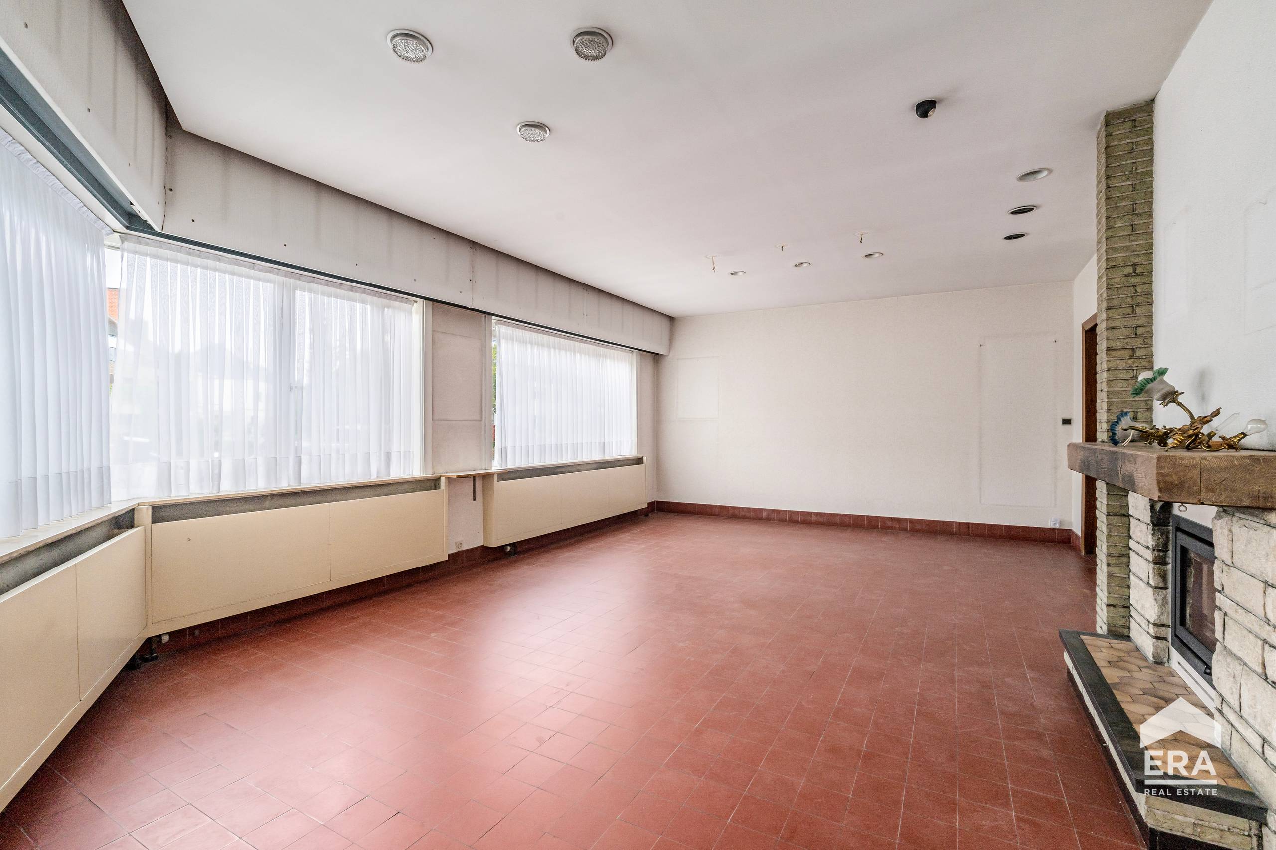 Ruime gezinswoning met 4 slaapkamers, garage en tuin - foto 5