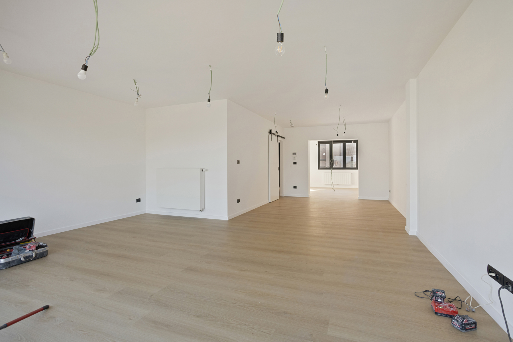 Volledig vernieuwde woning met 3 slaapkamers en 2 badkamers - foto 4