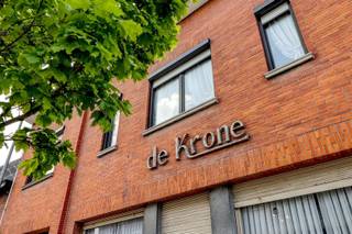 BIJZONDER RUIME WONING MET VEEL WOONPOTENTIEELDeze kanjer heeft heel wat in zijn mars en kijkt uit naar creatievelingen die met een stevige...