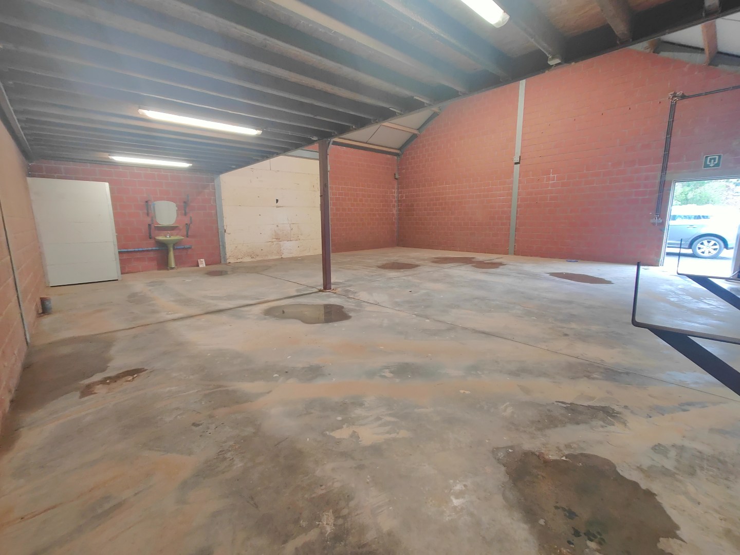 Recente, vrijstaande loods te huur – 150m² - foto 3
