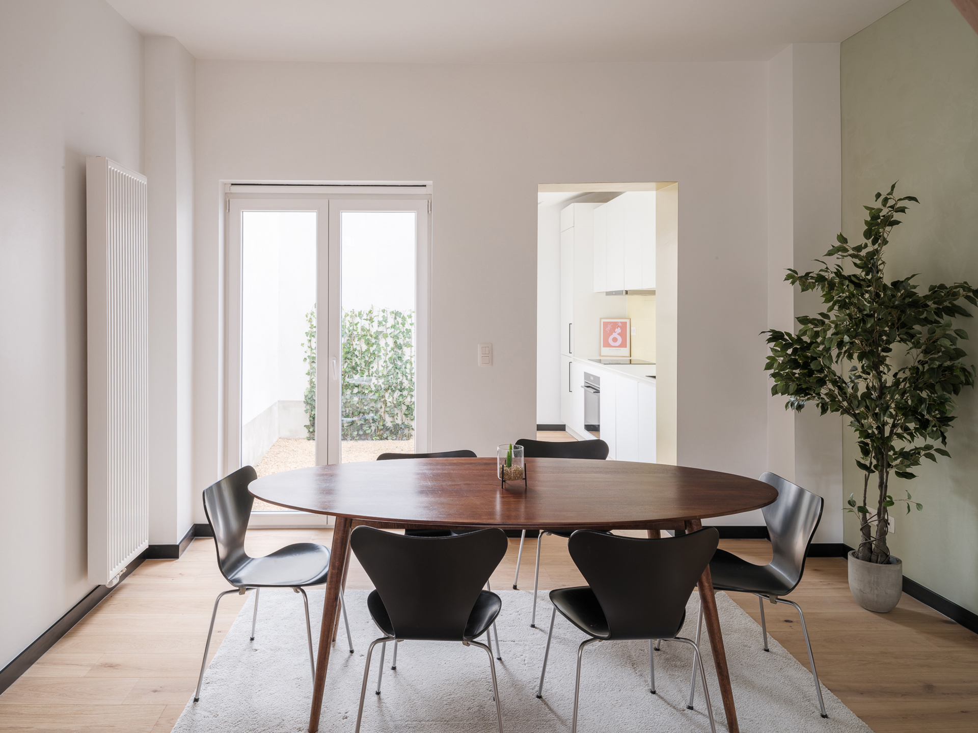 Recent gerenoveerde woning op toplocatie in Sint-Amandsberg - foto 2