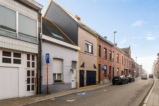 Instapklare stadswoning met drie slaapkamers en inpandige garage.Indeling en omschrijving:U betreedt deze instapklare stadswoning via de inkomhal...
