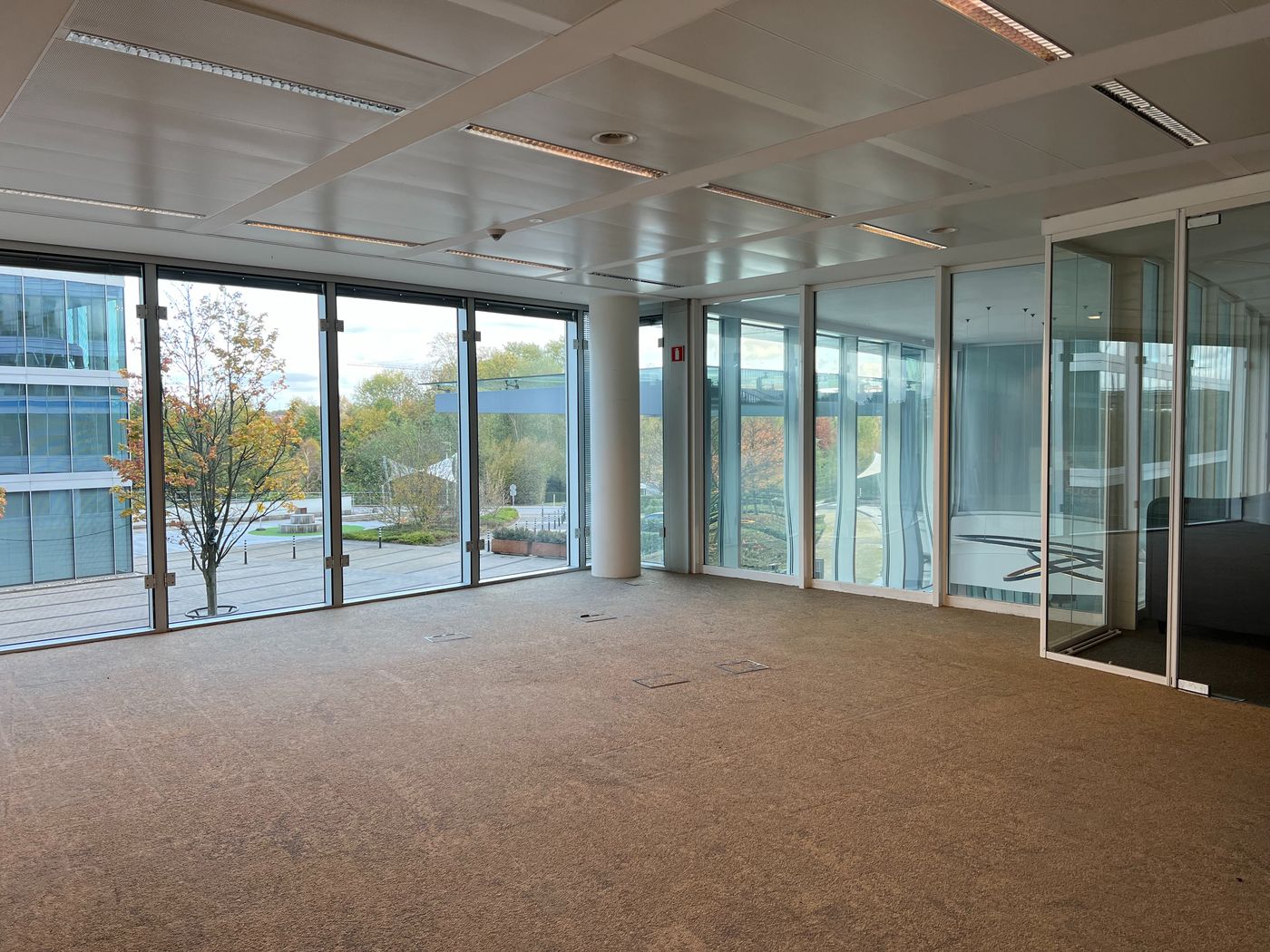 907 m² kwalitatieve kantoren nabij R0 - foto 2