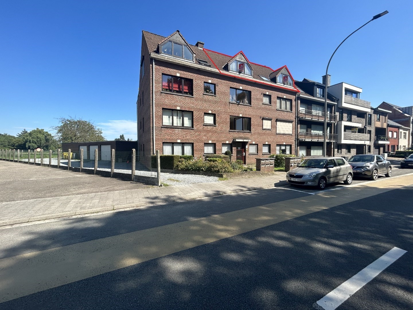 Instapklaar appartement met 2 slpk. en zeer groot terras in centrum Geel - foto 1