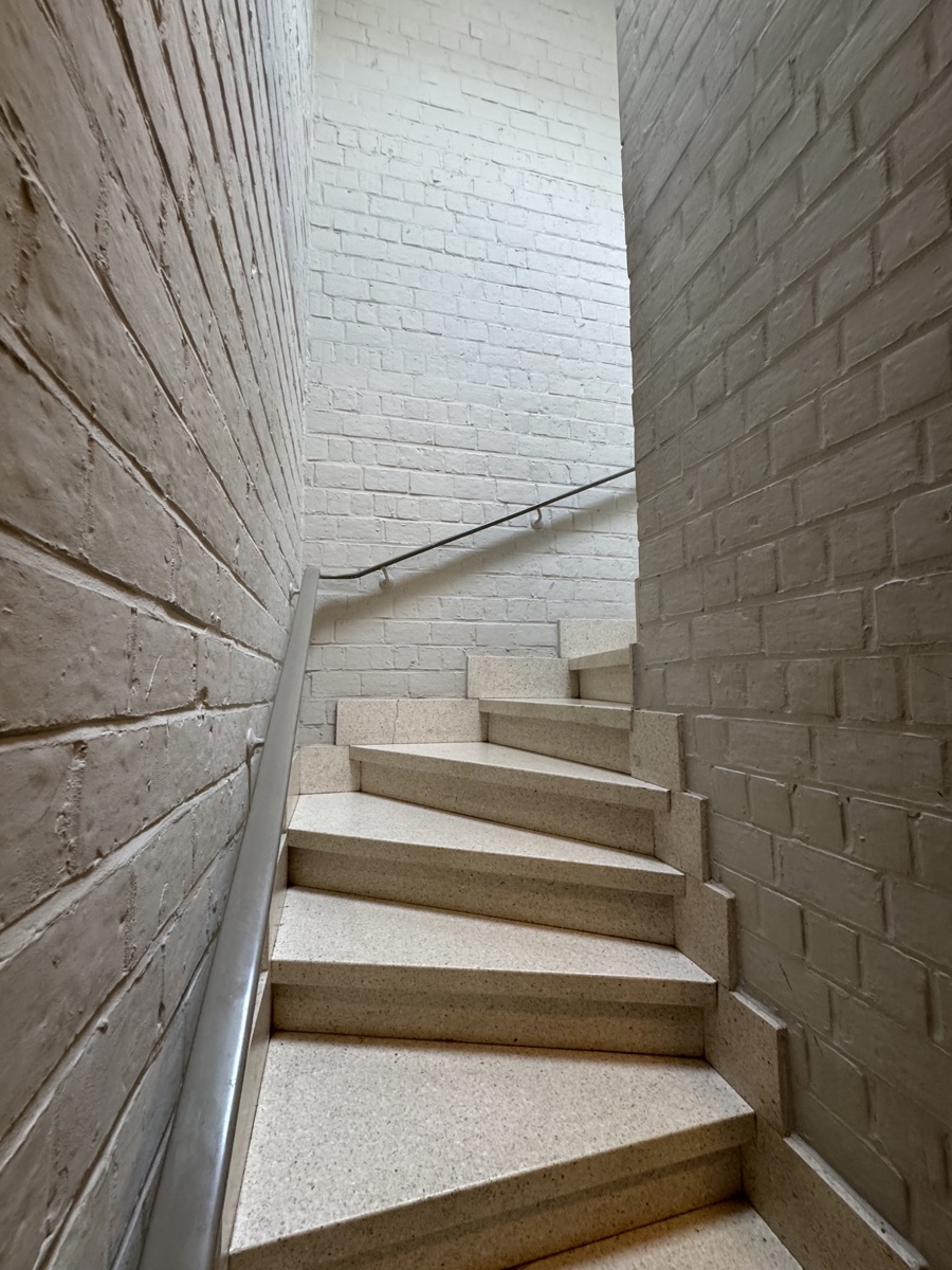 Opbrengsteigendom: 5 appartementen en 48 garages te Aalst! - foto 3