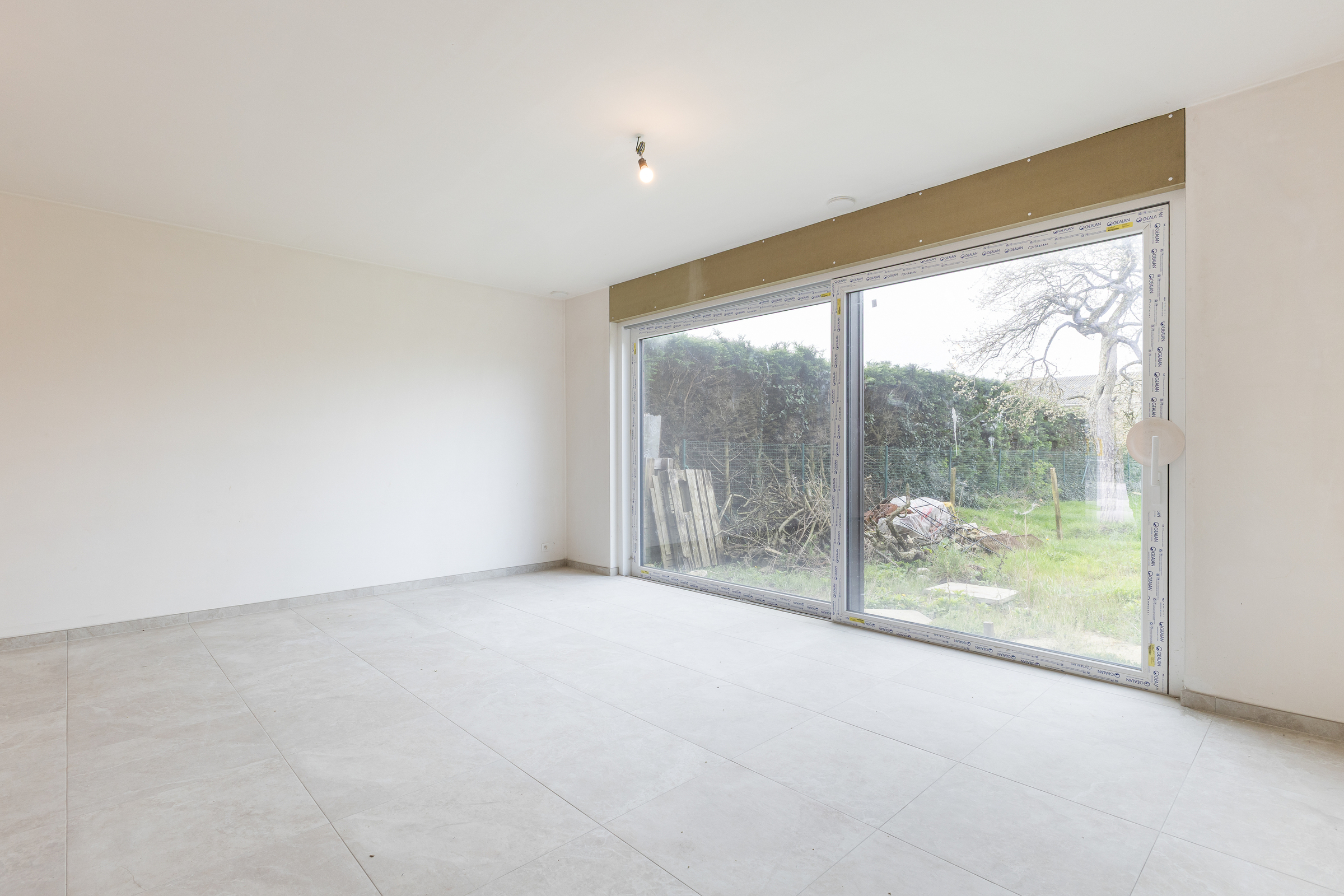 Rustig gelegen nieuwbouwwoning met 3 slaapkamers - foto 3