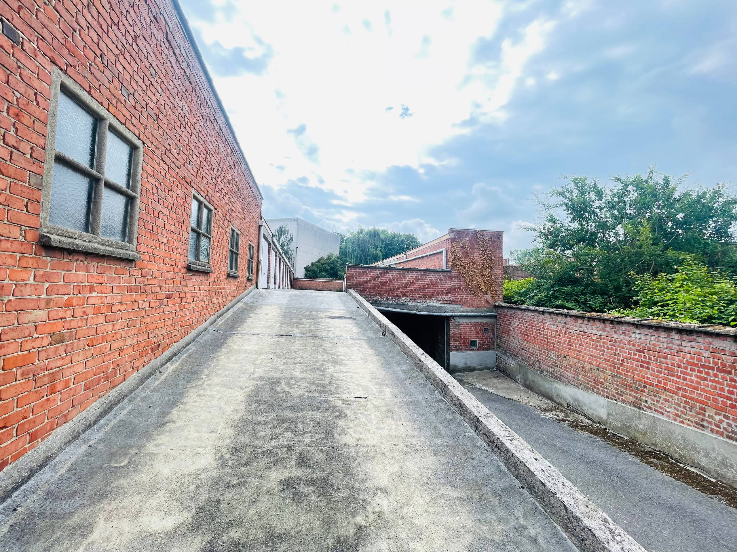 Menen: ruime garage te koop nabij het centrum - foto 5