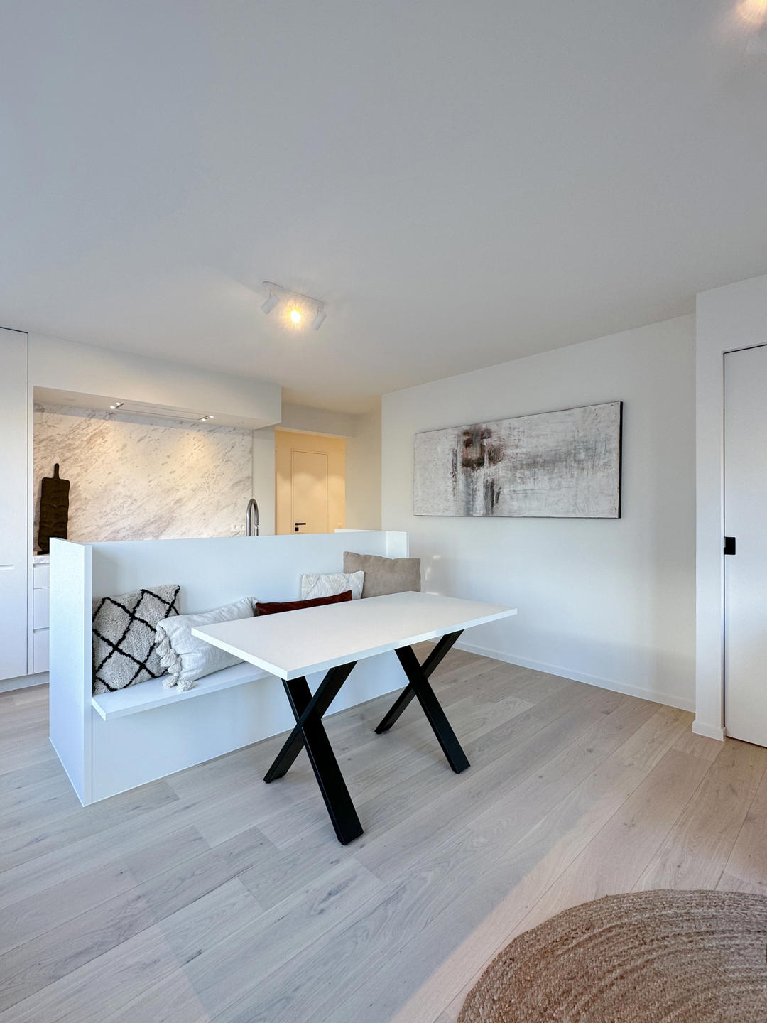 Lichtrijk HOEKAPPARTEMENT nabij de Lippenslaan! - foto 4