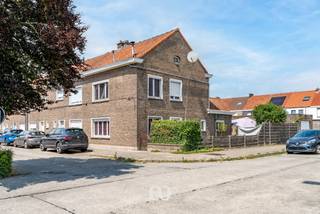 Cherchez-vous une maison à rafraîchir dans un quartier calme et agréable, à deux pas du centre d'Oudenaarde? Trouvé!Son emplacement exceptionnel à...