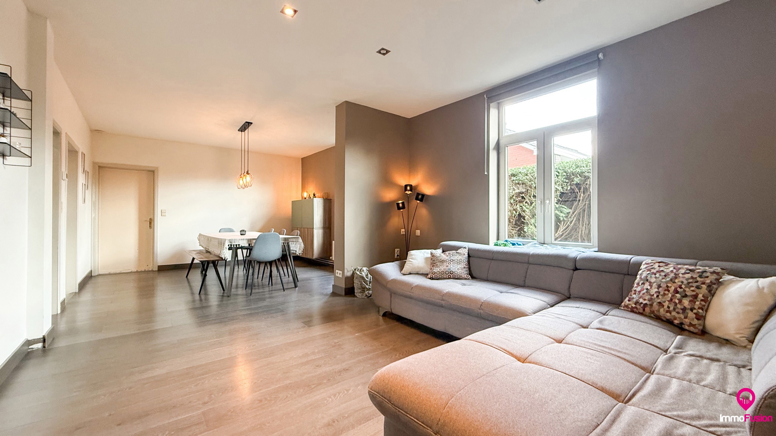 Charmante woning met 5 slaapkamers op een ruim perceel - foto 4