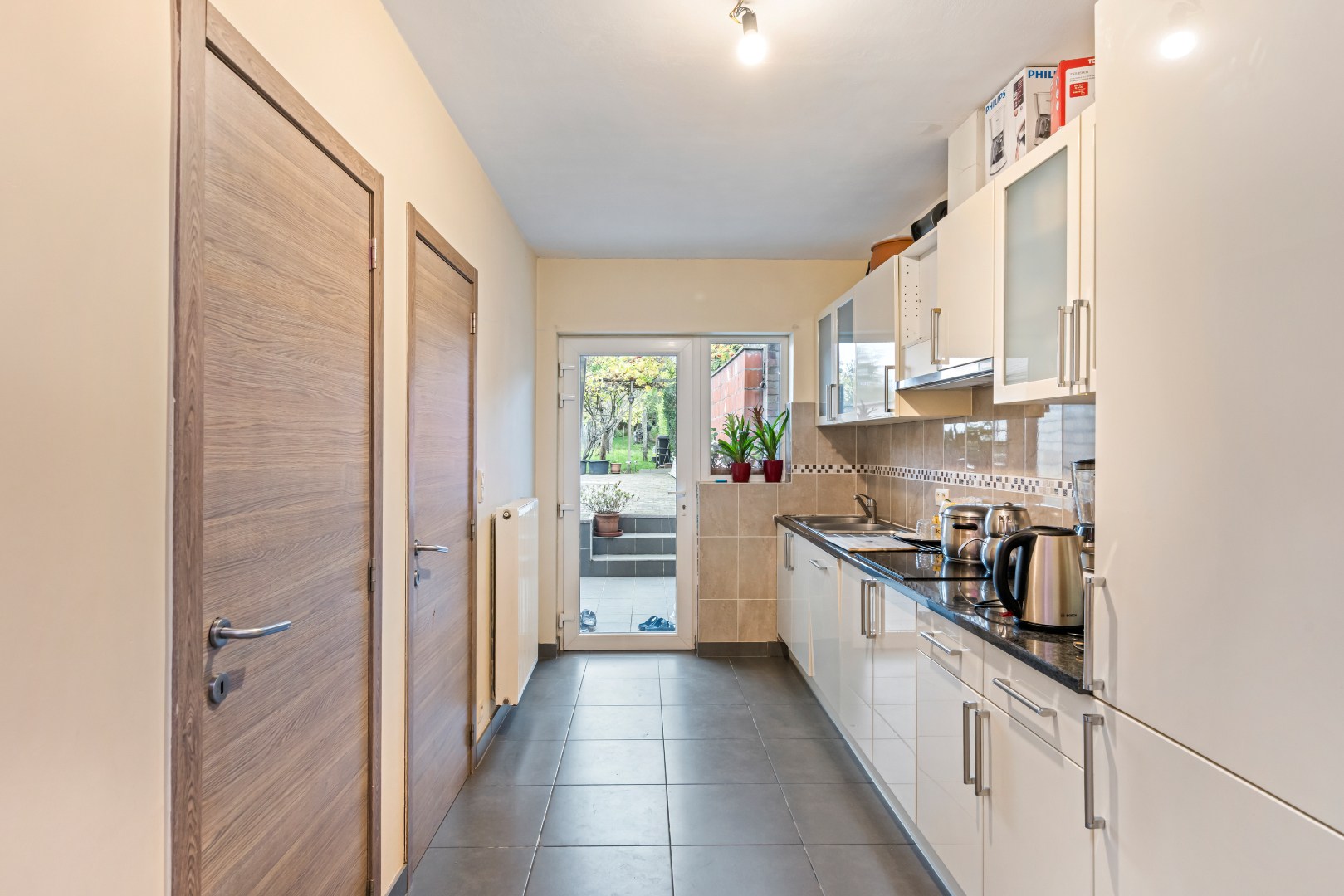 Maison rénovée avec jardin, située dans un quartier calme à Alost - photo 4