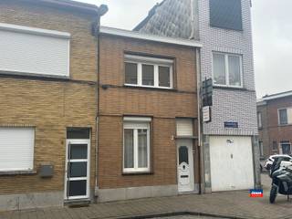 2020 ANTWERPEN | GEZELLIGE WONING MET 1 SLAAPKAMER | EPC 471 |Indeling als volgt: gelijkvloers: inkomhal - woonkamer - open keuken - gastentoilet...