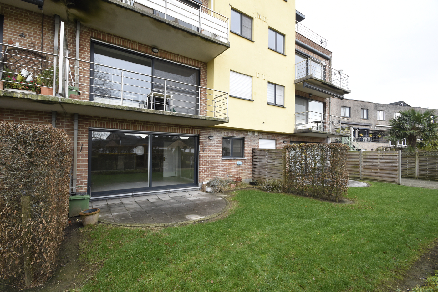 Ruim appartement op het gelijkvloers met 2 slaapkamers. - foto 4