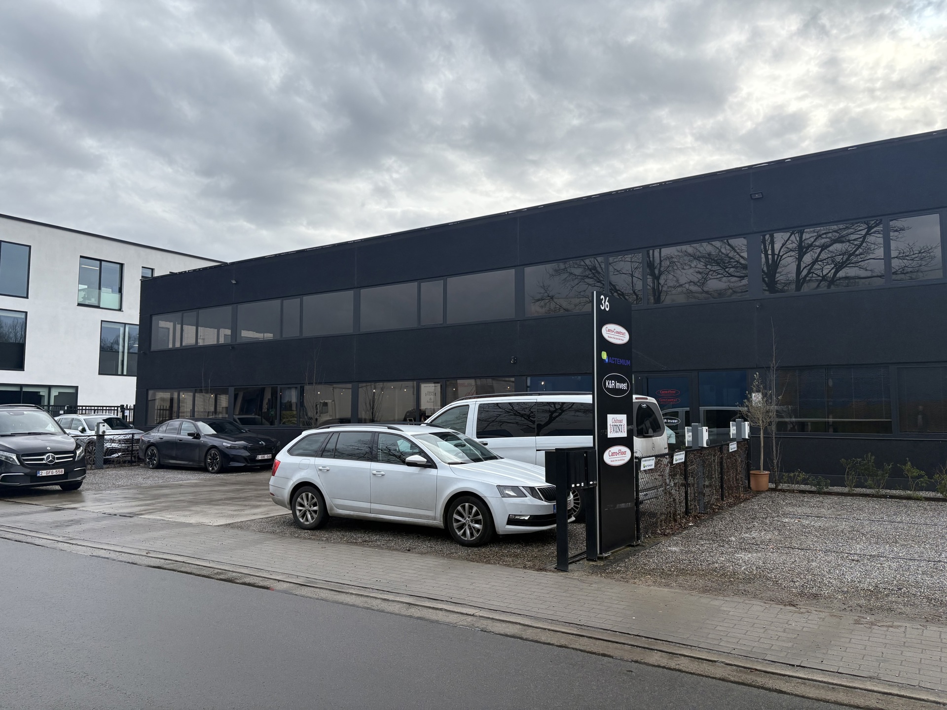 Commercial à louer à Ternat - photo 1