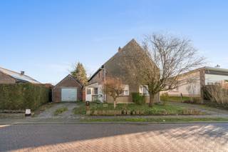 Te koop: karaktervolle open bebouwing in Grimbergen, gelegen in de Poddegemstraat, op korte afstand van scholen, openbaar vervoer en...