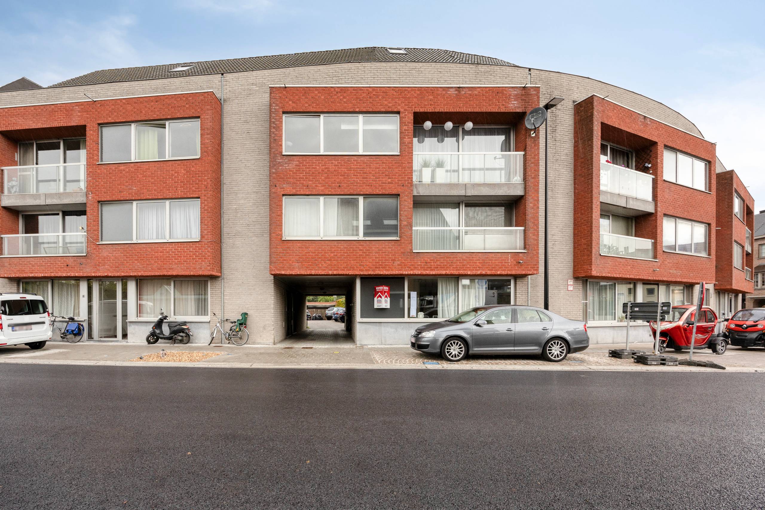 Opbrengsteigendom/studio te koop in centrum Waregem - foto 1