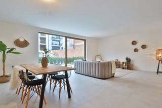 Dit gelijkvloers nieuwbouwappartement, recent opgeleverd binnen het BEN-project “Het Perron”, combineert comfortabel wonen met een uitstekende...