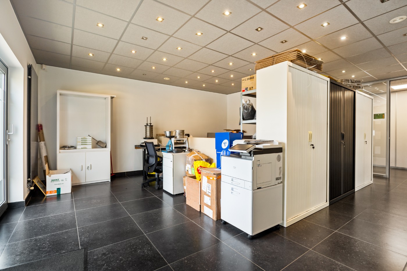 Ruime, volledig ingerichte kantoorruimte van 200 m² in hartje Stabroek - foto 5