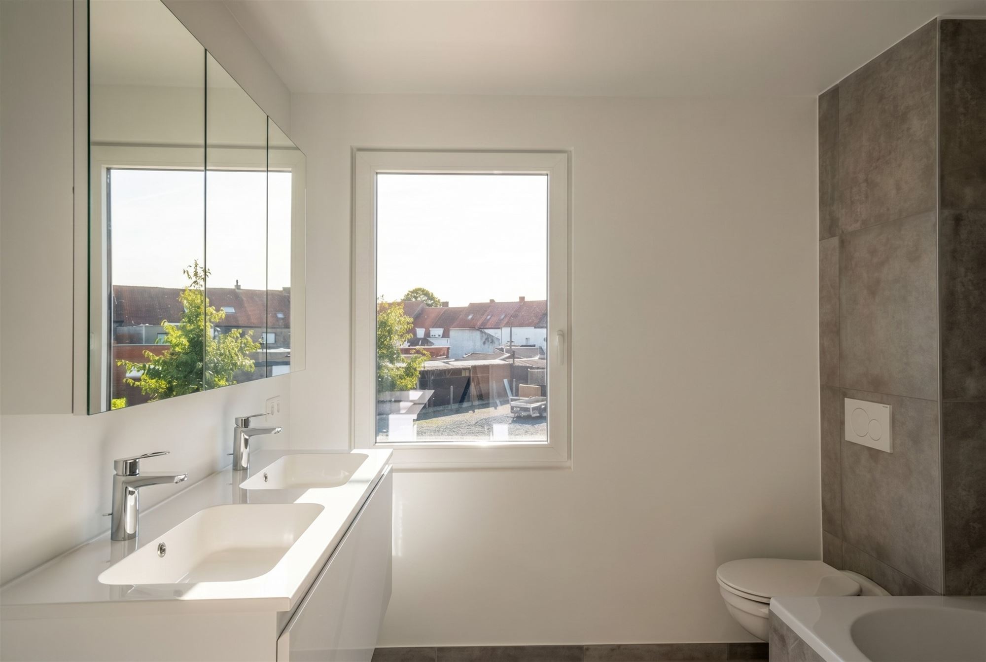 Volledig vernieuwde eengezinswoning met 3 slaapkamers! - foto 5