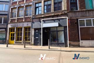 Samenstelling:Kelder: Kelder: 26.84 m²Begane grond: Commerciële ruimte: 44.37 m², Keukenruimte en WC: 21.11 m², Berging: 12.41 m² . Uitrusting...