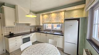 Charmante halfopen woning op 7a42ca aan de stadsrand van GenkDeze instapklare woning is rustig én centraal gelegen, vlak bij het centrum van Genk...