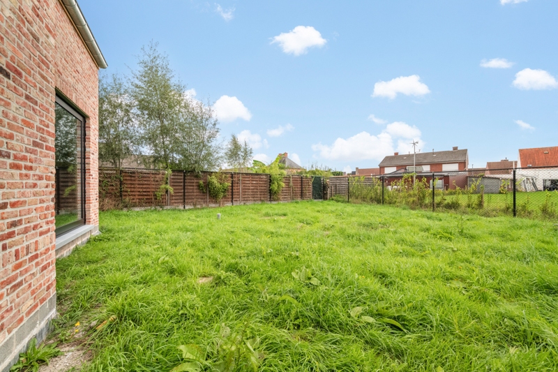 Halfopen landelijke nieuwbouw met zuidgerichte tuin - foto 4