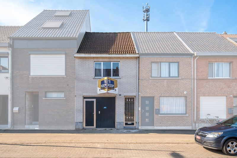 Charmant rijhuis met garage in het centrum van Beveren! - photo 2