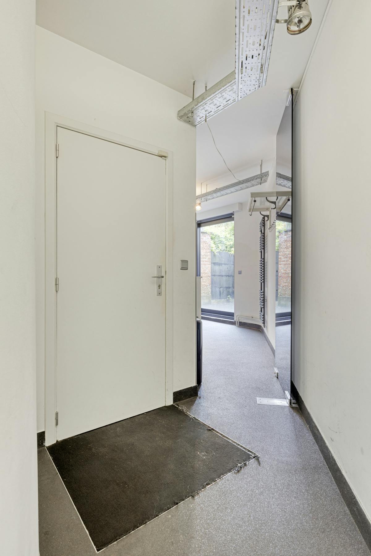 Studio with practice or office space in Borgerhout - photo 4