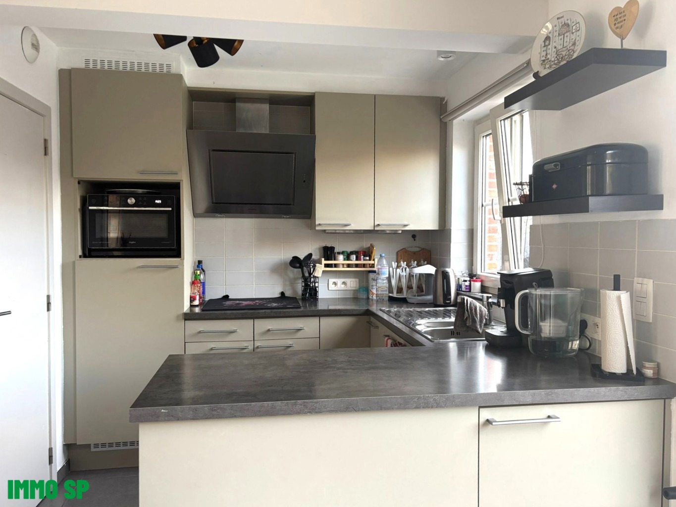 Lichtrijke woning met 3 slaapkamers en tuin gelegen te Zoerle-Parwijs. - foto 4