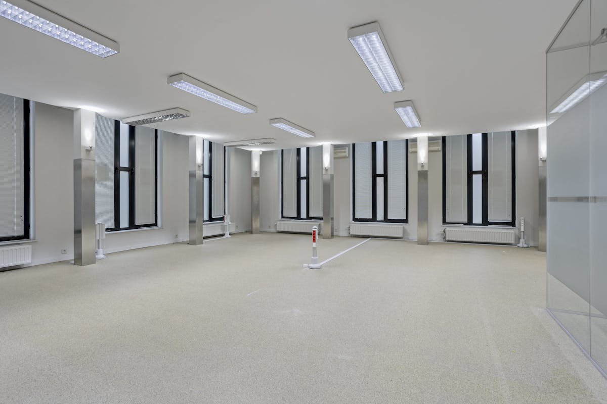 Kantoorgebouw met eigen parking te koop Strombeek-Bever - foto 4