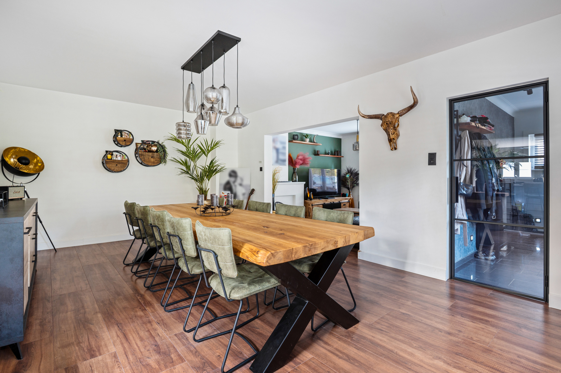 Halfopen bebouwing in een rustige straat in ’s-Gravenwezel. - foto 5