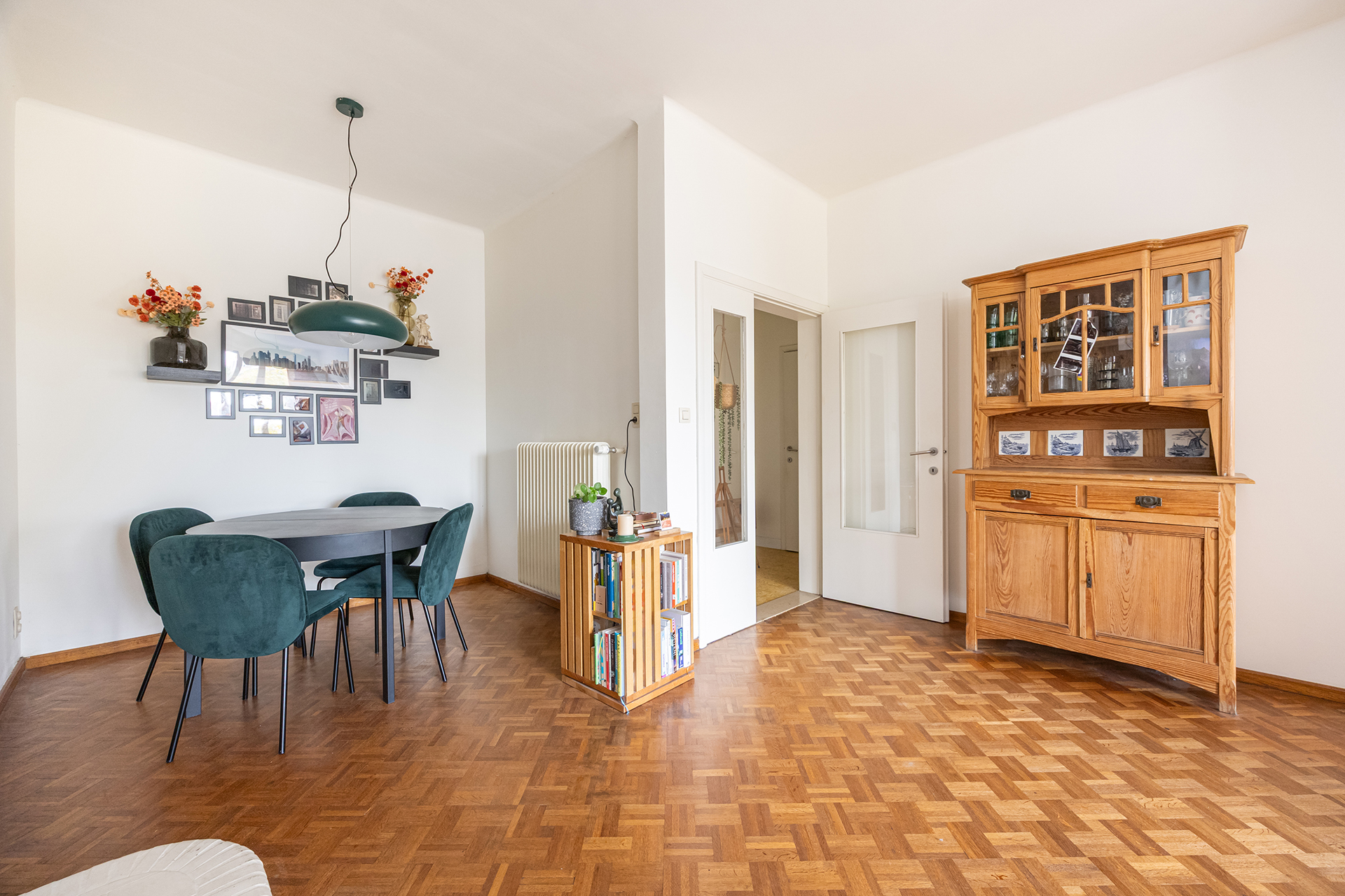 LICHTRIJK APPARTEMENT MET TERRAS IN CENTRUM MORTSEL - foto 4