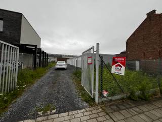 Komen - Garage te huur.+ Betonnen constructie+ Geen syndic kosten+ Oppervlakte van 14m2...