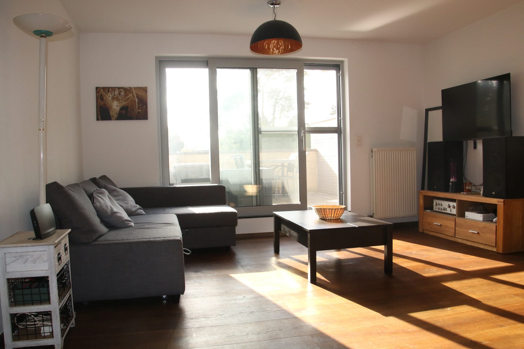 - photo 1
