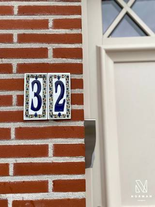 Instapklare woning met grote garage en uitweg in Harelbeke!Bij het betreden van de woning kom je terecht in de gezellige en lichtrijke leefruimte,...