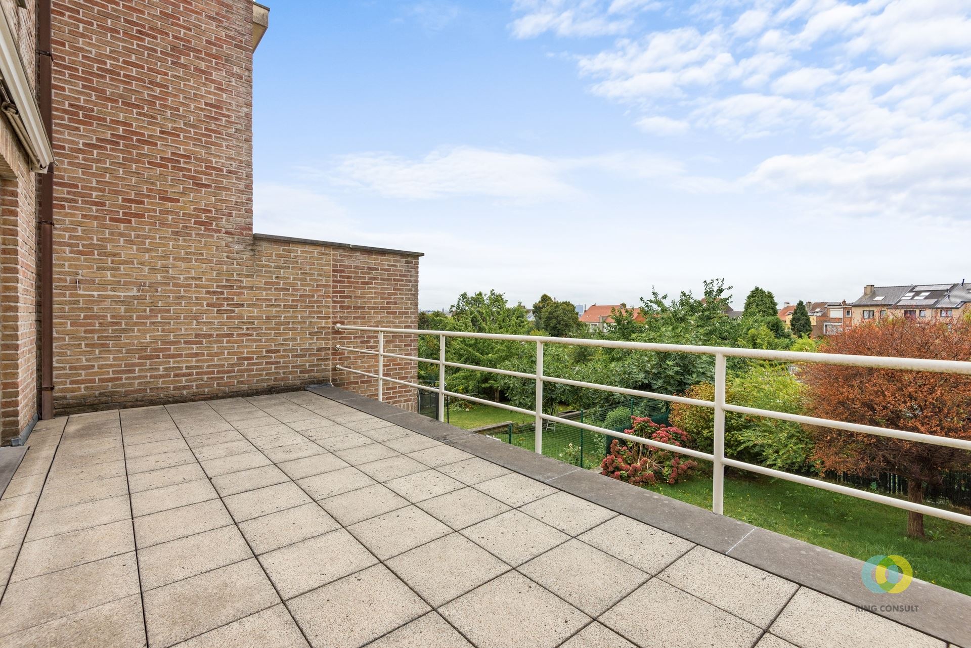 Huis met drie slaapkamers, tuin en garage - foto 5