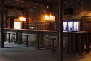 Situé Rue Delaunoy 60 à 1080 Bruxelles, dans un quartier en plein développement à proximité du canal et du centre-ville, ce site dynamique...