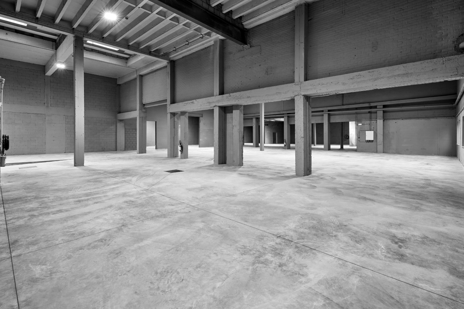 MAGAZIJNUNITS TE HUUR - foto 3