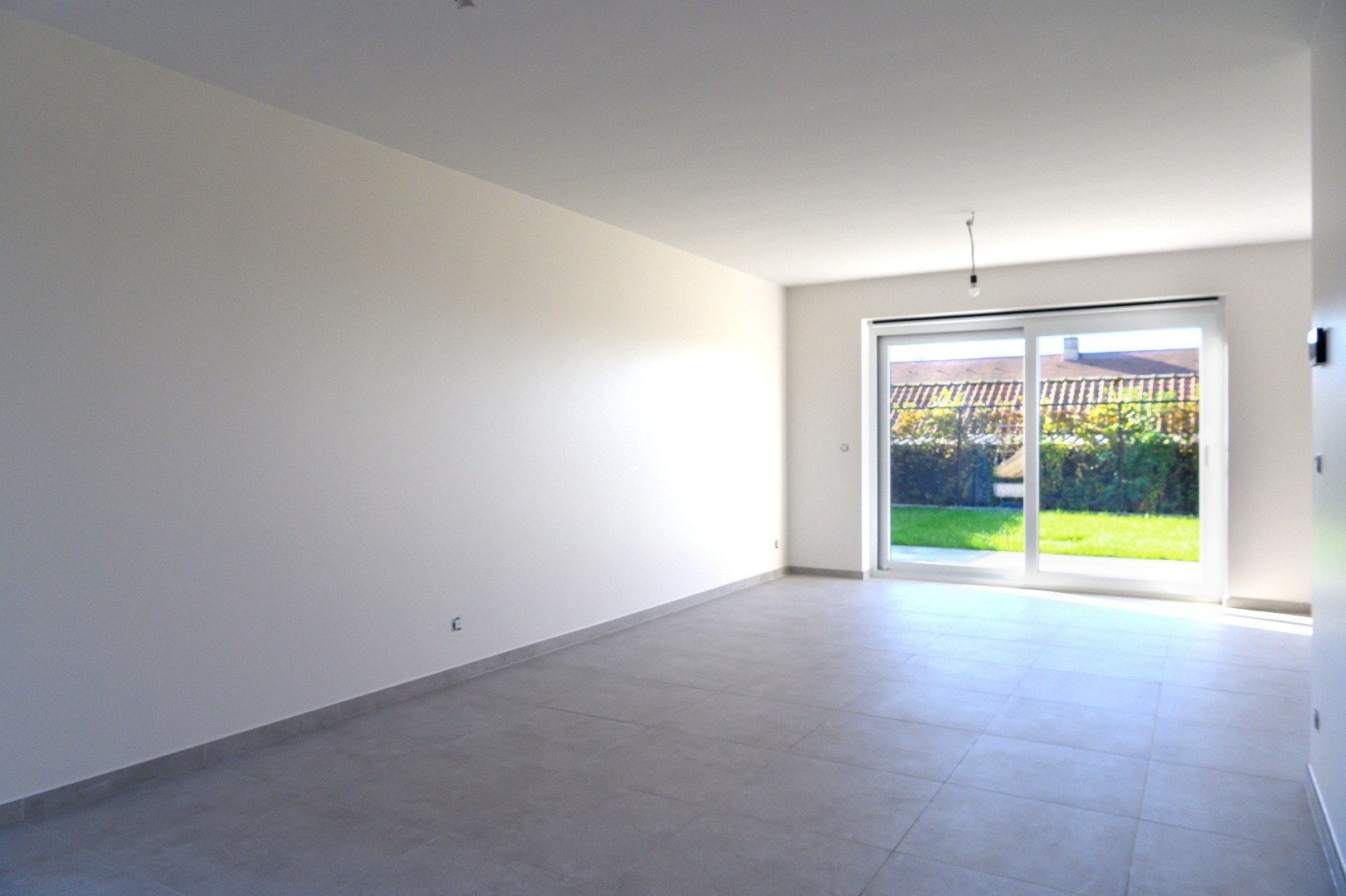 INSTAPKLARE NIEUWBOUWWONING MET 3 SLPKS | GARAGE EN TUIN - foto 4