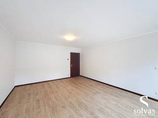 BEZOEKMOMENT volzet!Ontdek dit instapklare appartement van 97 m², gelegen op de eerste verdieping (geen lift), op een rustige locatie vlakbij het...