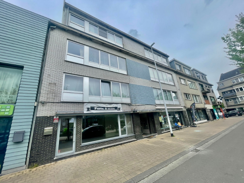 Veelzijdig pand met woon- en handelsfunctie - photo 1