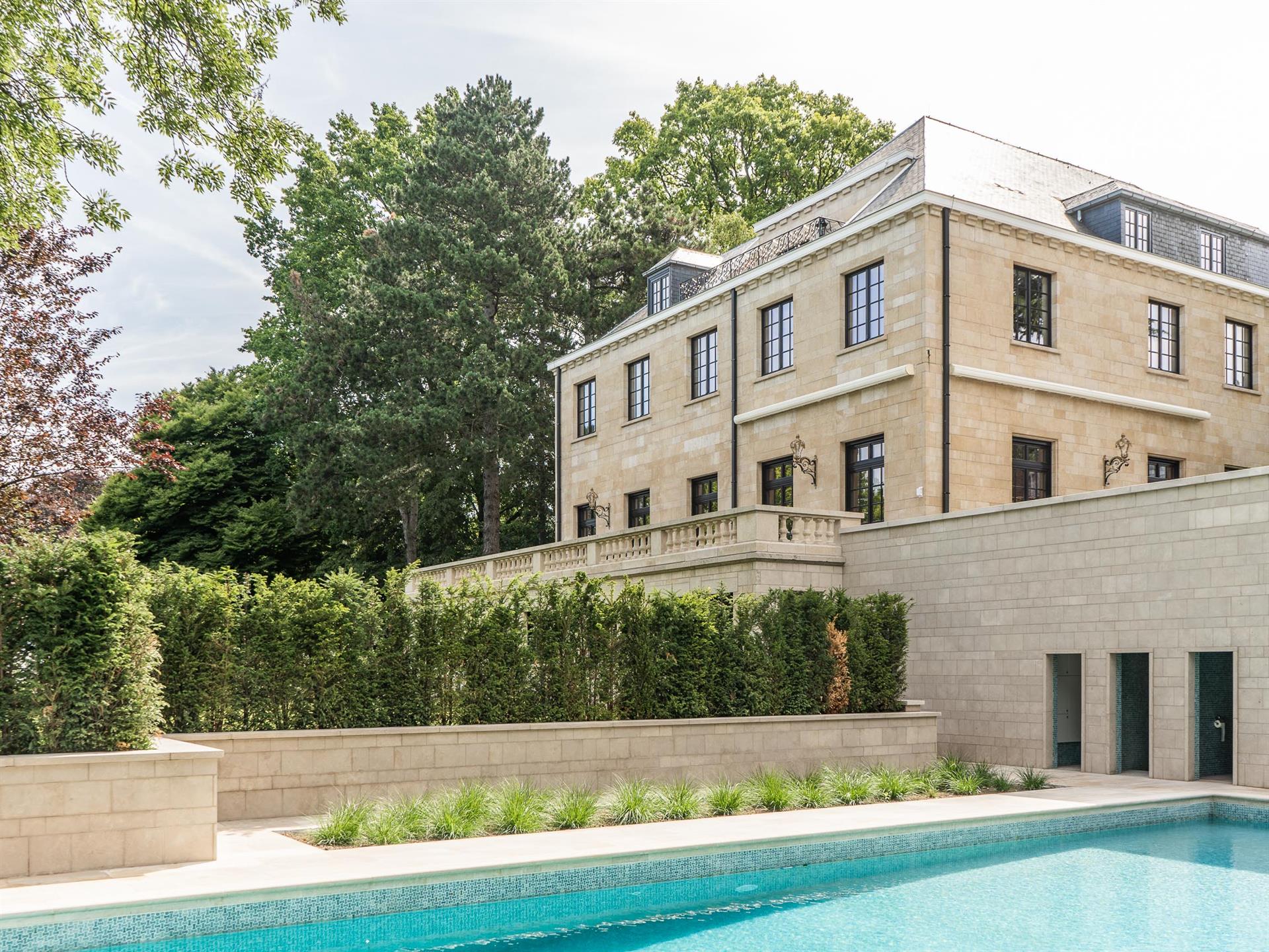 House for rent in Forest with 7 bedrooms - photo 2